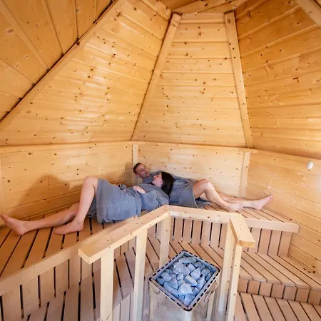 La Bulle De Chantilly - & Sauna Privatifs & Petit Dejeuner Gourmand Lodge